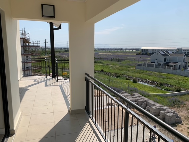 To Let 1 Bedroom Property for Rent in The Huntsman Western Cape